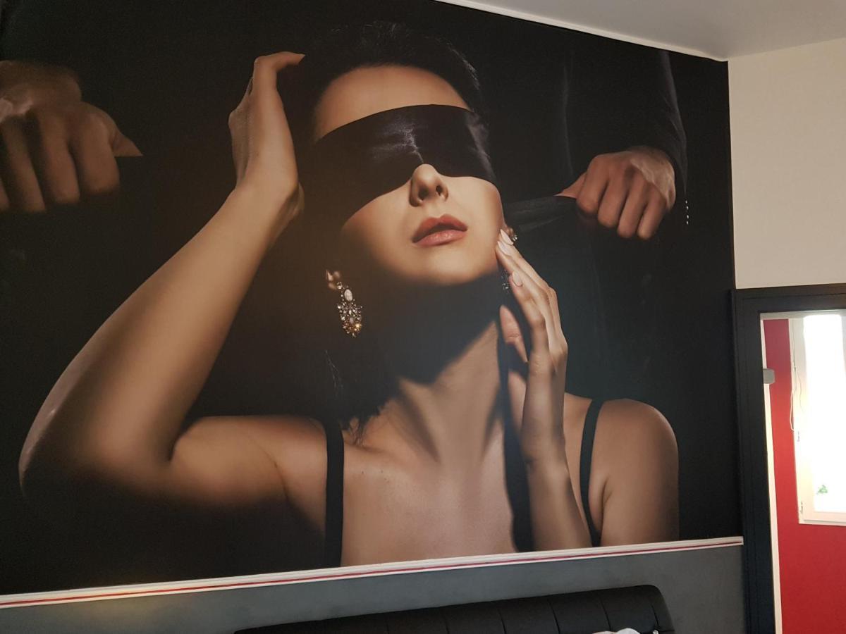 Chateau De La Rose Cluis エクステリア 写真